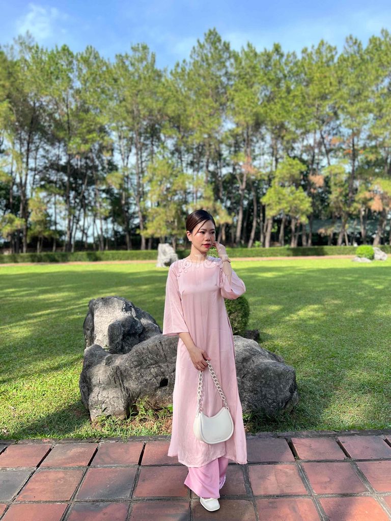 Áo dài Nữ Hồng Size M kèm quần. Mua bán Quần áo tại Quận Cầu Giấy Hà Nội được đăng bởi Trúc Hương hình 1