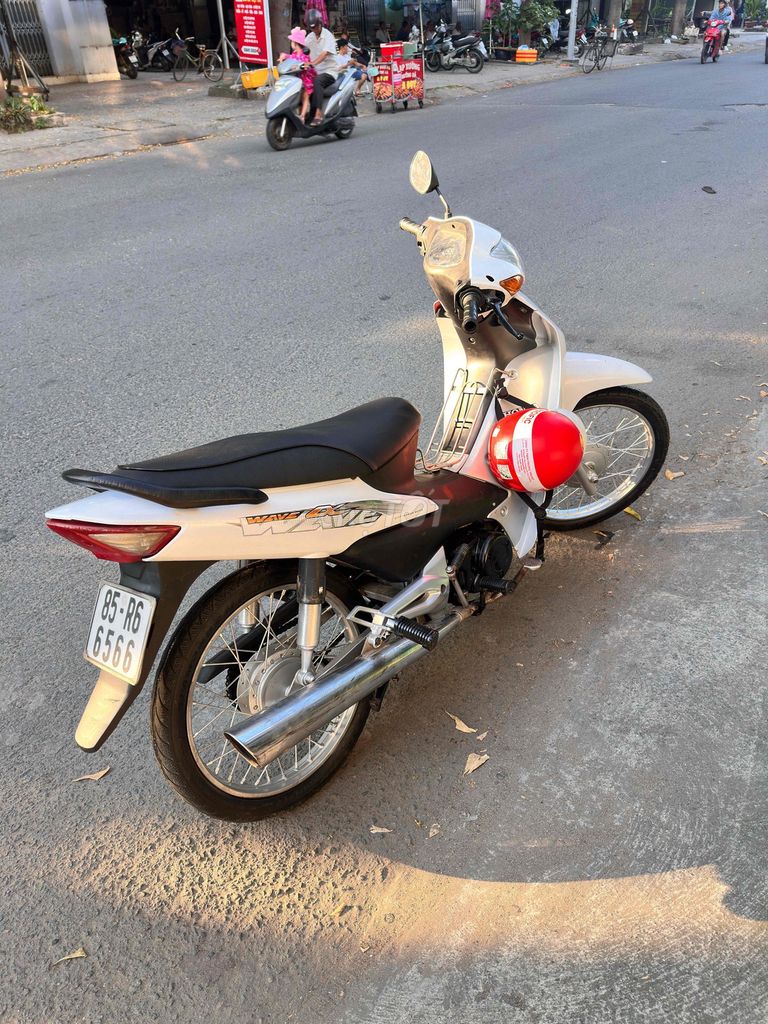 cần bán wave kèn, đèn đề đầy đủ, máy bao êm. Mua bán Xe máy tại Quận Bình Tân Tp Hồ Chí Minh được đăng bởi Lê việt thắng hình 4