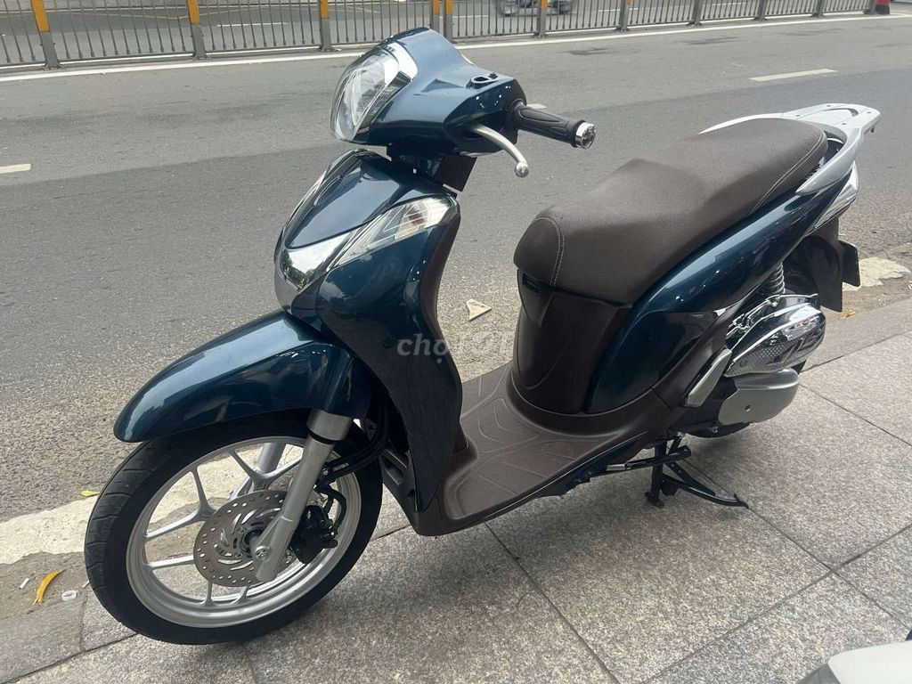 Honda SH mode 2015 mới 90% Bstp chính chủ. Mua bán Xe máy tại Quận Tân Phú Tp Hồ Chí Minh được đăng bởi Tuanduy hình 1