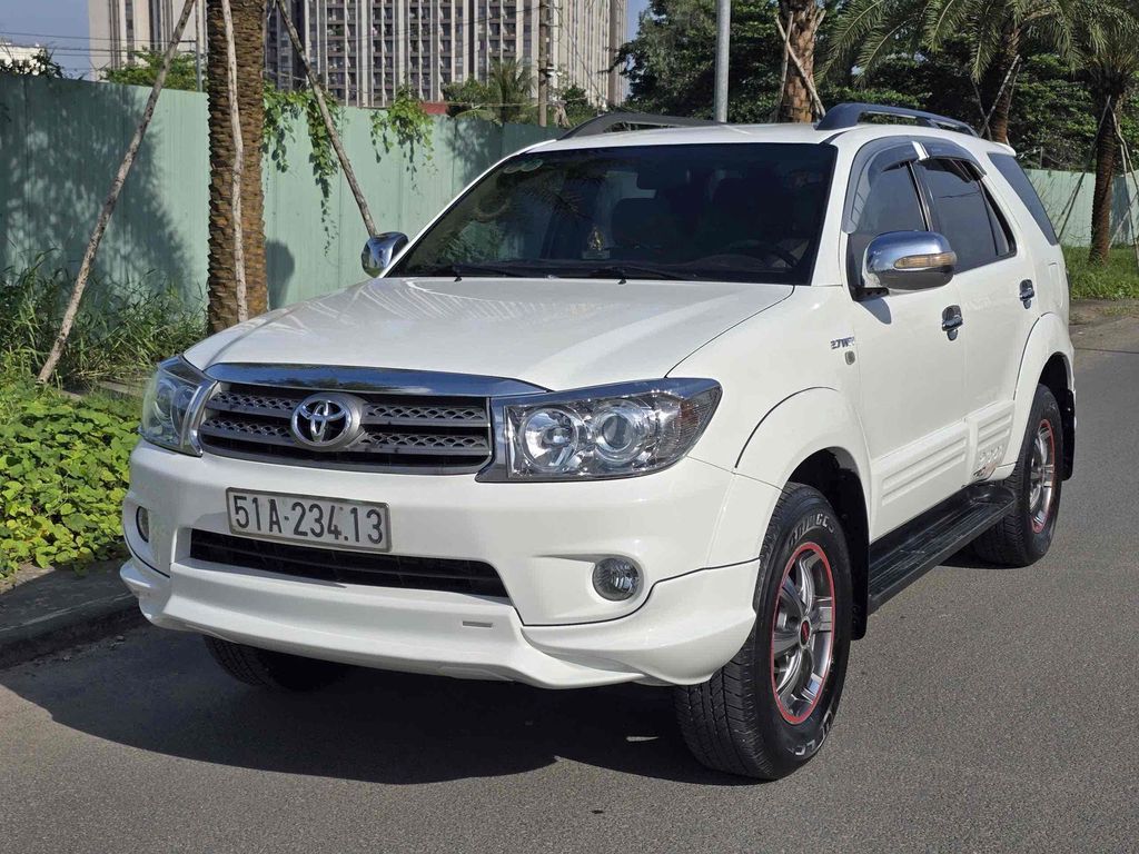 Toyota Fortuner 2011 2.7V - 86123 km. Mua bán Ô tô tại Quận 12 Tp Hồ Chí Minh được đăng bởi Dương hoàng hiệp hình 2