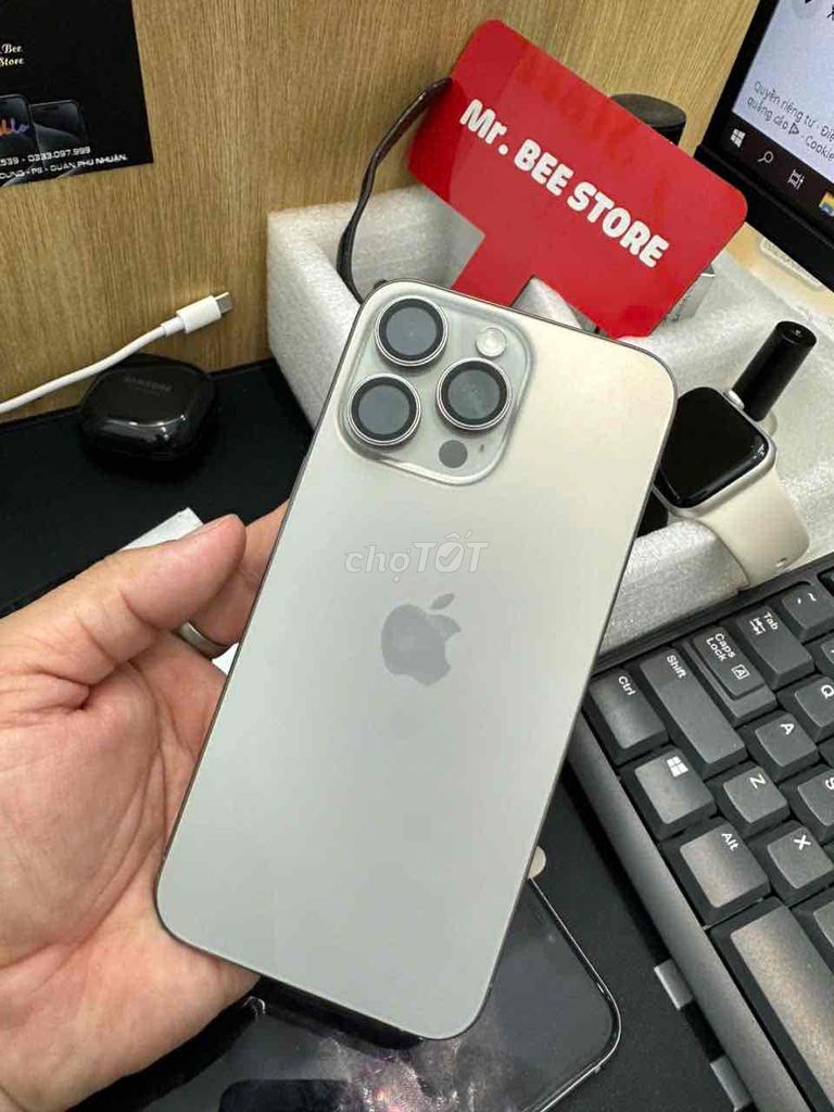 iPhone 15 Pro Max 512GB VN Pin 99 có cấn như hình