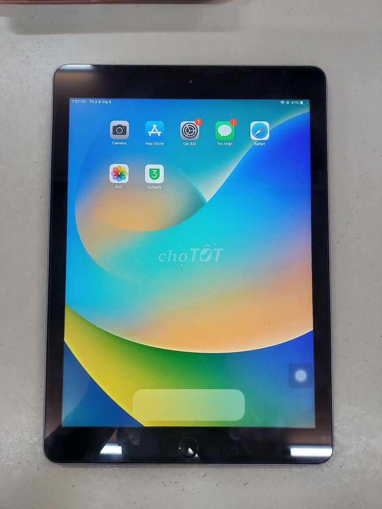 Apple iPad Gen 5_32G. Mua bán Máy tính bảng tại Thành phố Vĩnh Long Vĩnh Long được đăng bởi ĐT TẤN THẢO hình 1