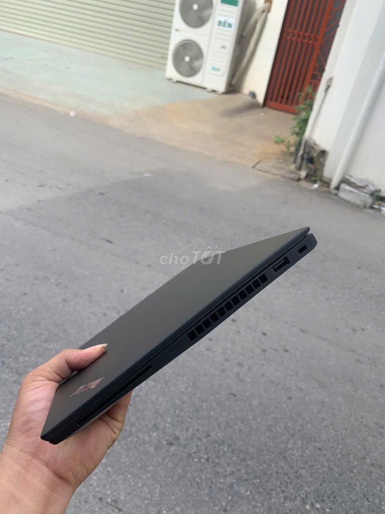 Lenovo ThinkPad T490s mới 98-99%. Mua bán Laptop tại Huyện Quế Võ Bắc Ninh được đăng bởi Luân hình 1