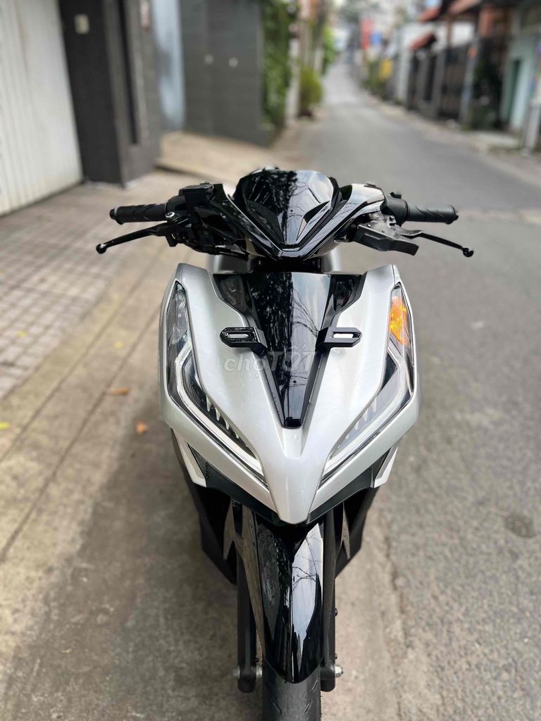 Vario150 bạc posche. Mua bán Xe máy tại Thành phố Biên Hòa Đồng Nai được đăng bởi Khiêm Đỗ hình 2