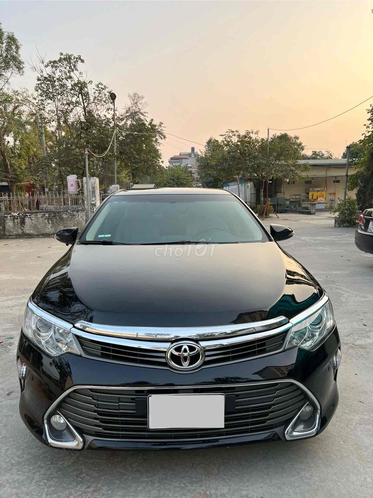 Toyota Camry 2015 bản 2.5