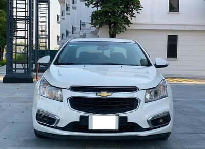 Chevrolet Cruze 2017, số sàn, màu trắng, đẹp chuẩn