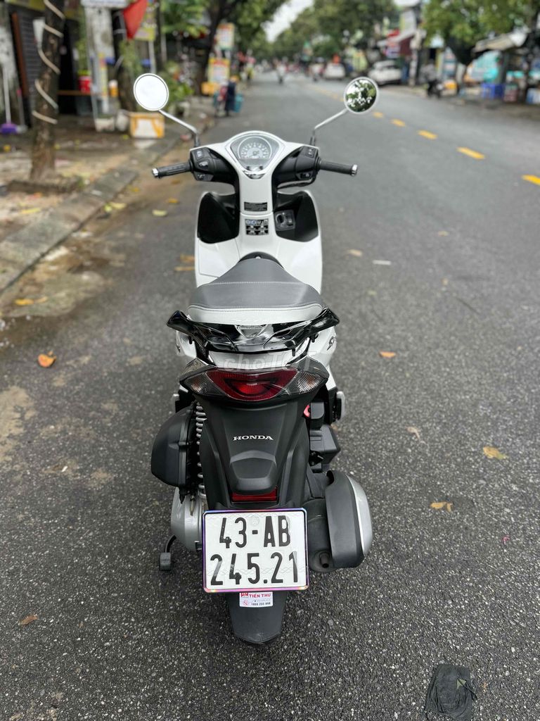 Honda SH Mode 2025 mới mua 18ngày B.số 43. Mua bán Xe máy tại Quận Liên Chiểu Đà Nẵng được đăng bởi Hòa Xe Máy Cũ hình 6