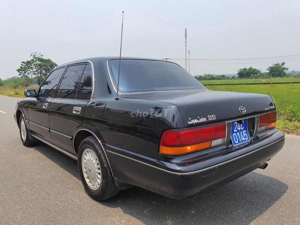 0913668879 - Toyota Crown 3.0 MT - SX 1993