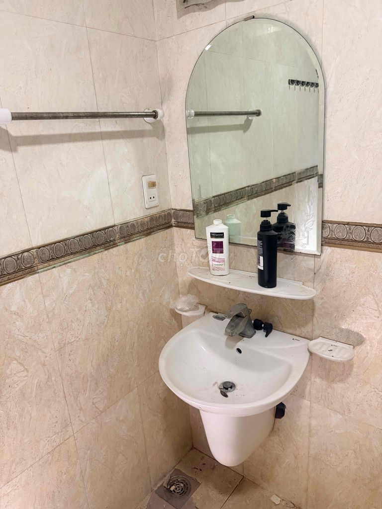 Thiết bị vệ sinh Inax. Mua bán Thiết bị vệ sinh, nhà tắm tại Quận Hải Châu Đà Nẵng được đăng bởi Mr Quang hình 1