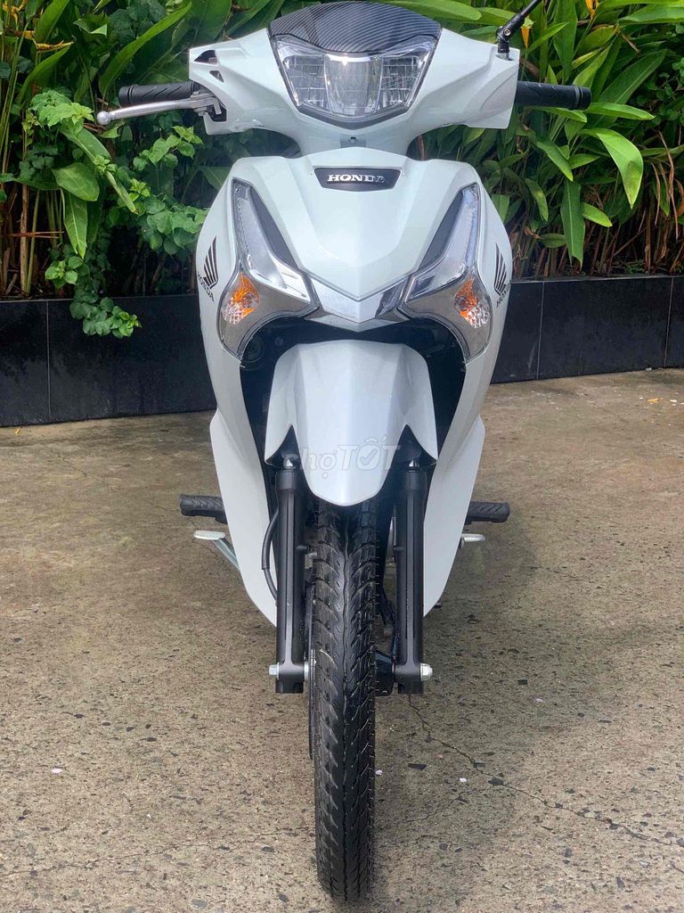 Honda Future 2026 белый полуавтомат