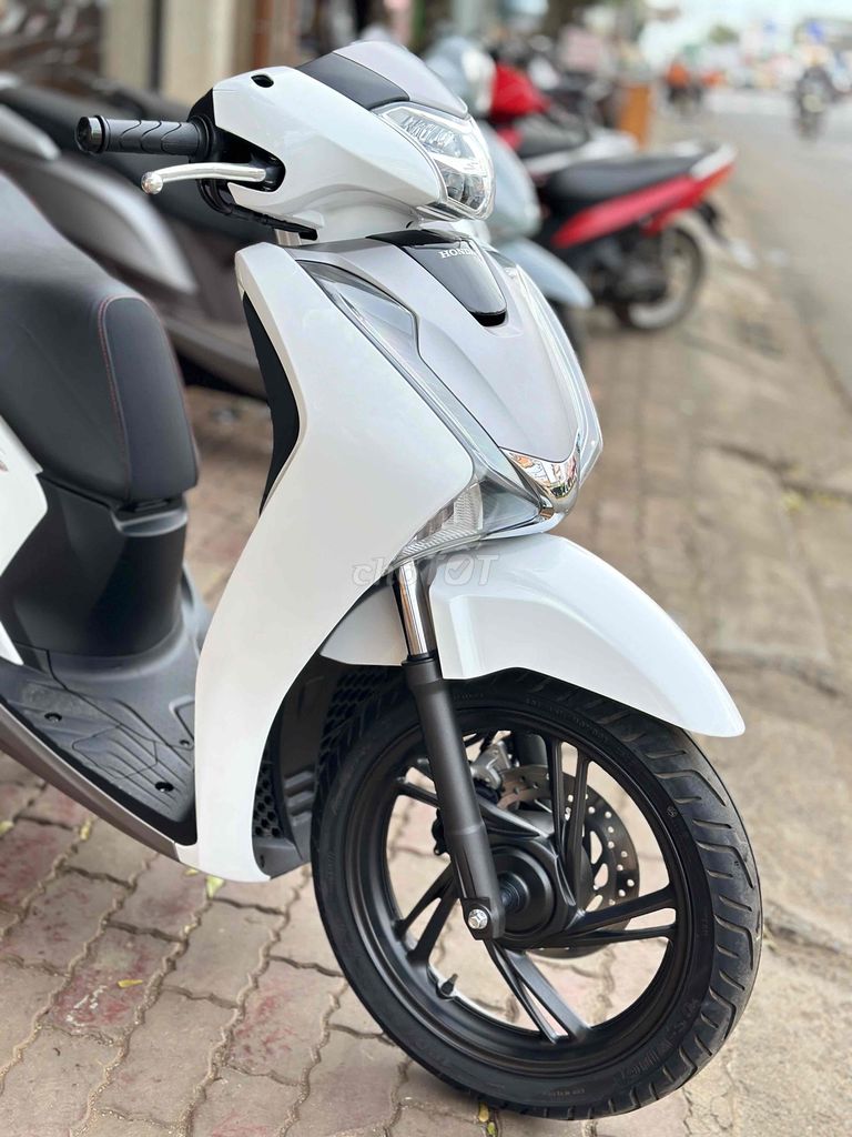 SH 2019 XE ĐẸP, MÁY MÓC ZIN ÊM RU 🛵. Mua bán Xe máy tại Thành phố Buôn Ma Thuột Đắk Lắk được đăng bởi CẦM ĐỒ TUẤN ĐẠT hình 3
