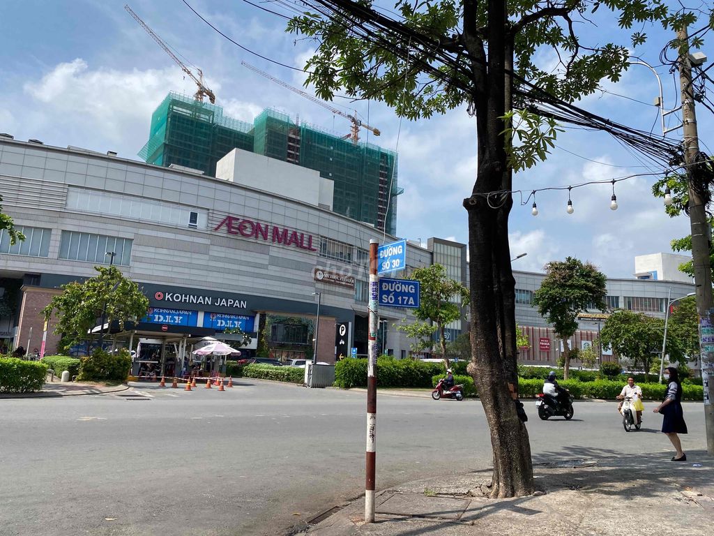 Bán nhanh lô đất đường 32 cạnh Aeon Mall trước tết-Giá rẻ nhấ Tên Lửa