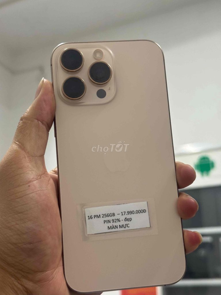 Apple iPhone 16 Pro Max 256GB Vàng Màn mực. Mua bán Điện thoại tại Thành phố Buôn Ma Thuột Đắk Lắk được đăng bởi Cầm Đồ PHÚT 89  hình 1
