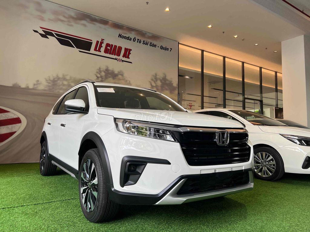 Honda BRV 2025 L, KM 60Tr kèm phụ kiện, vay baodau. Mua bán Ô tô tại Quận 7 Tp Hồ Chí Minh được đăng bởi SHOWROOM HONDA ÔTÔ QUẬN 7 hình 2