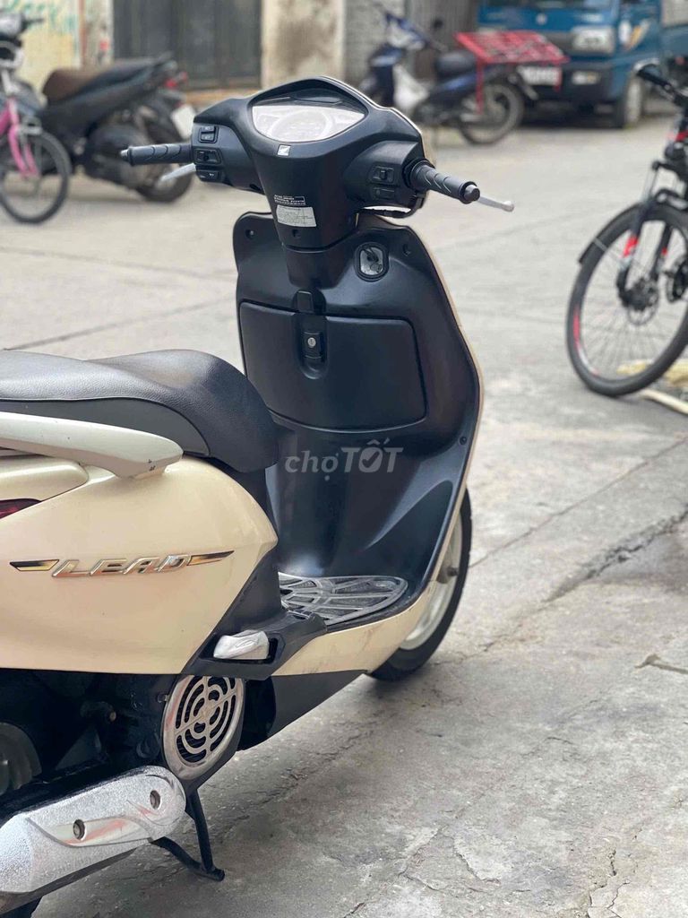 HONDA LEAD 2012 chạy êm. Mua bán Xe máy tại Quận Nam Từ Liêm Hà Nội được đăng bởi Minh Minh hình 6