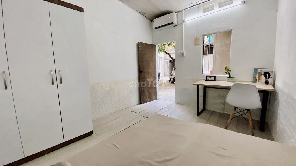 Cho thuê phòng Full đồ ngõ 1096 Đường Láng, gần DH GTVT, cầu 361