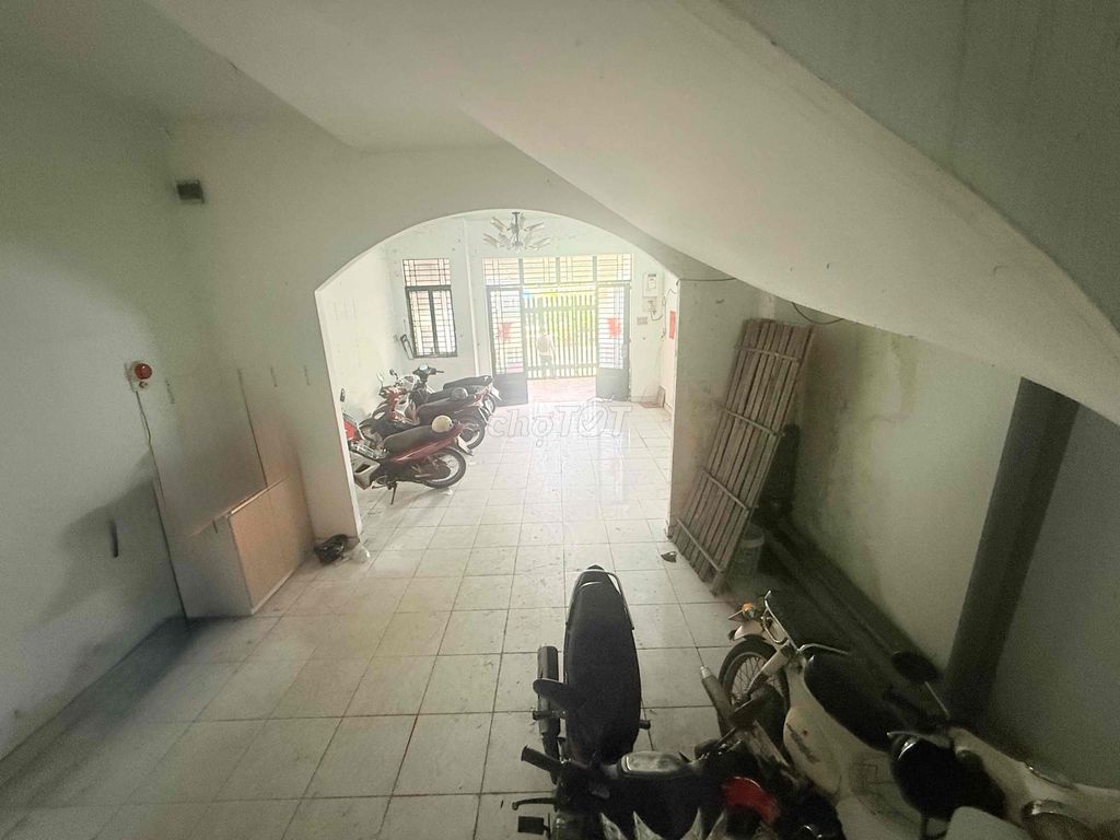 Cho thuê CHDV Đường Liên Phường, Phường Phước Long. Dt: 125m2/20 Triệu