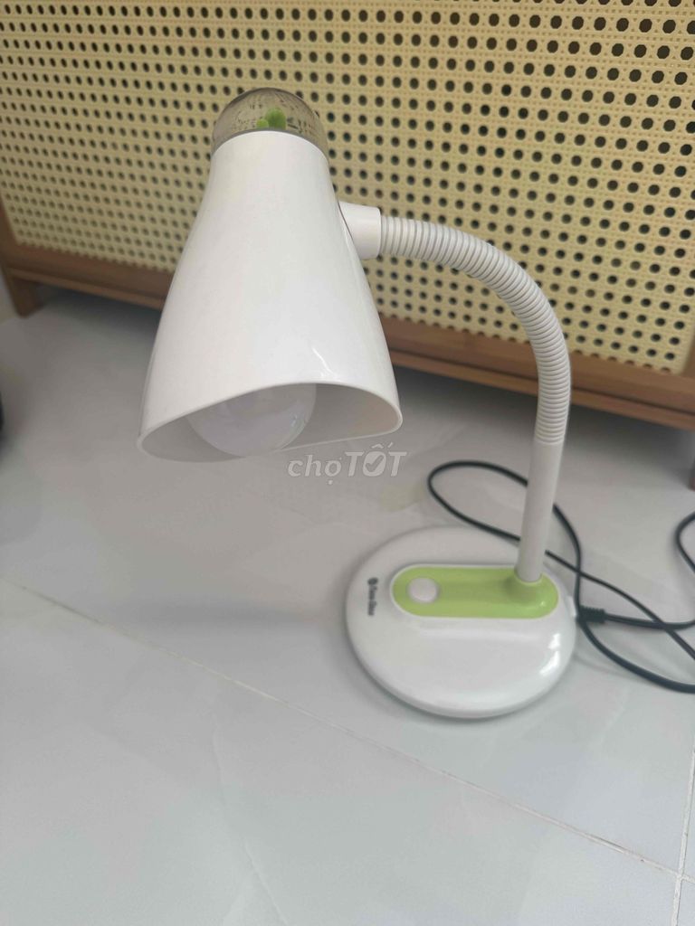 Đèn bàn LED Rạng Đông Chống cận Trắng. Mua bán Đèn tại Quận 8 Tp Hồ Chí Minh được đăng bởi Thiên Anh hình 1