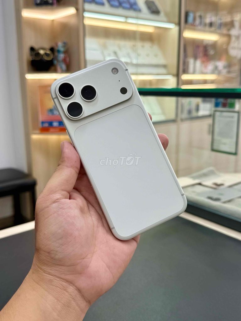 iPhone 17 Promax 256GB Trắng LOCK đẹp leng keng. Mua bán Điện thoại tại Thành phố Biên Hòa Đồng Nai được đăng bởi KIM MOBILE BIÊN HÒA hình 1