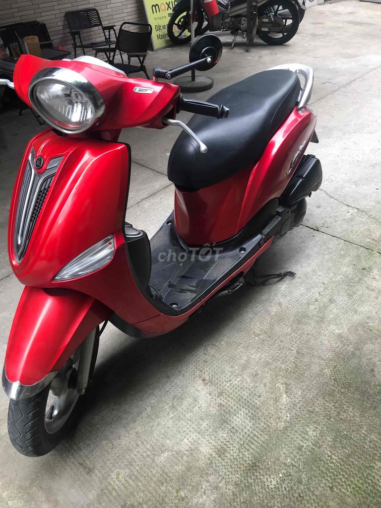 Скутер Yamaha Nozza красный