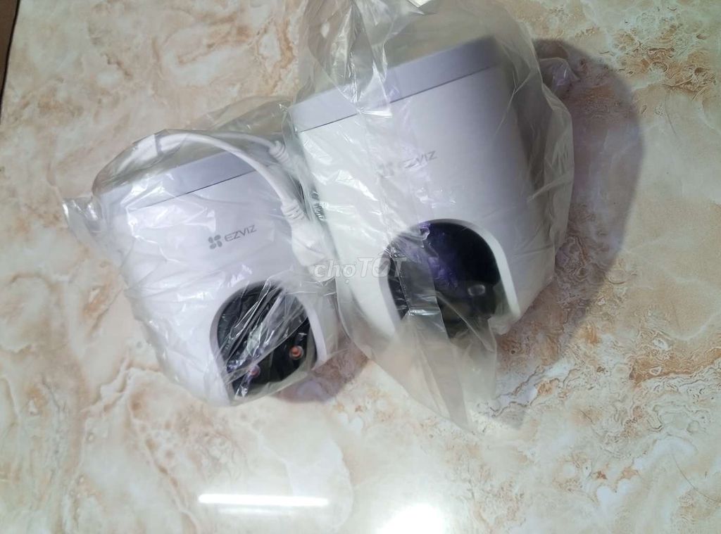 Cam Ezviz H8C Pro 3MP Wifi. Quay màu đàm. Mua bán Máy ảnh, Máy quay tại Quận Nam Từ Liêm Hà Nội được đăng bởi Anh Thanh hình 1