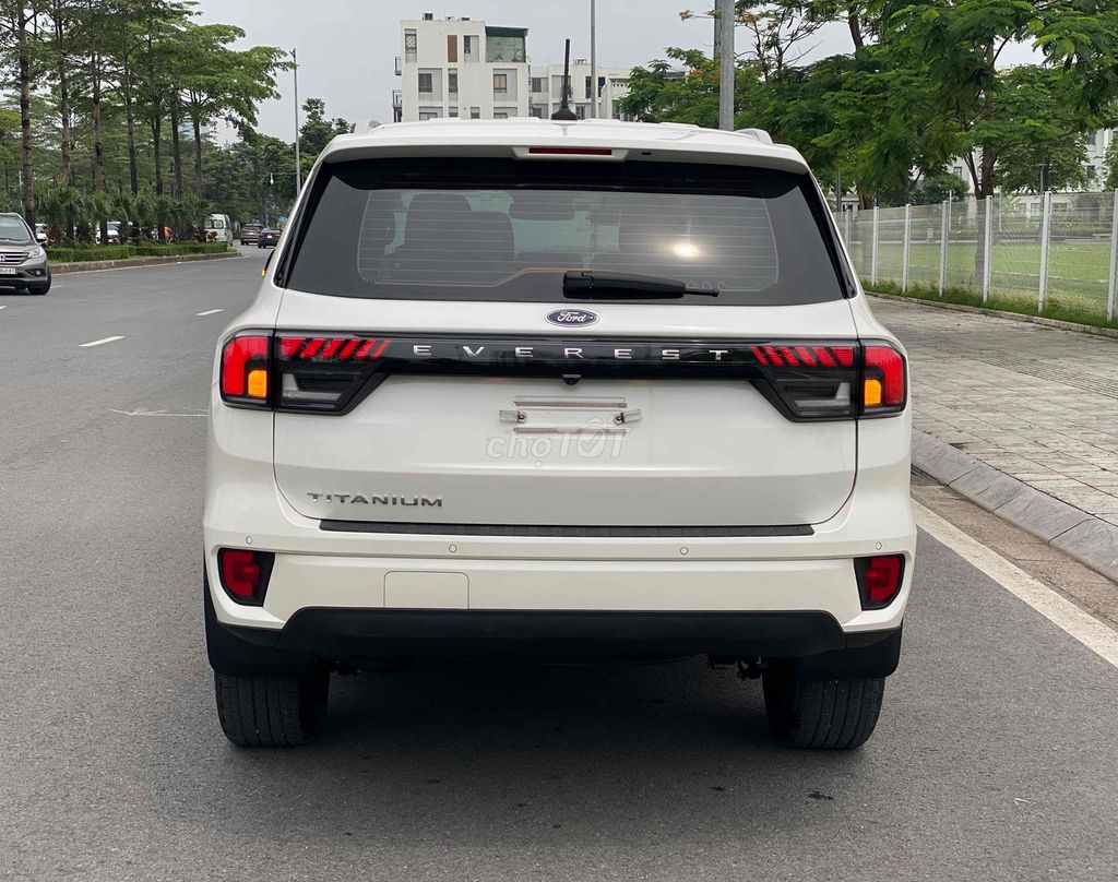 Ford Everest 2023 Titanium 2.0 AT 4x2 - 29000km. Mua bán Ô tô tại Quận Thanh Xuân Hà Nội được đăng bởi ĐÀM HÙNG CAR  hình 7