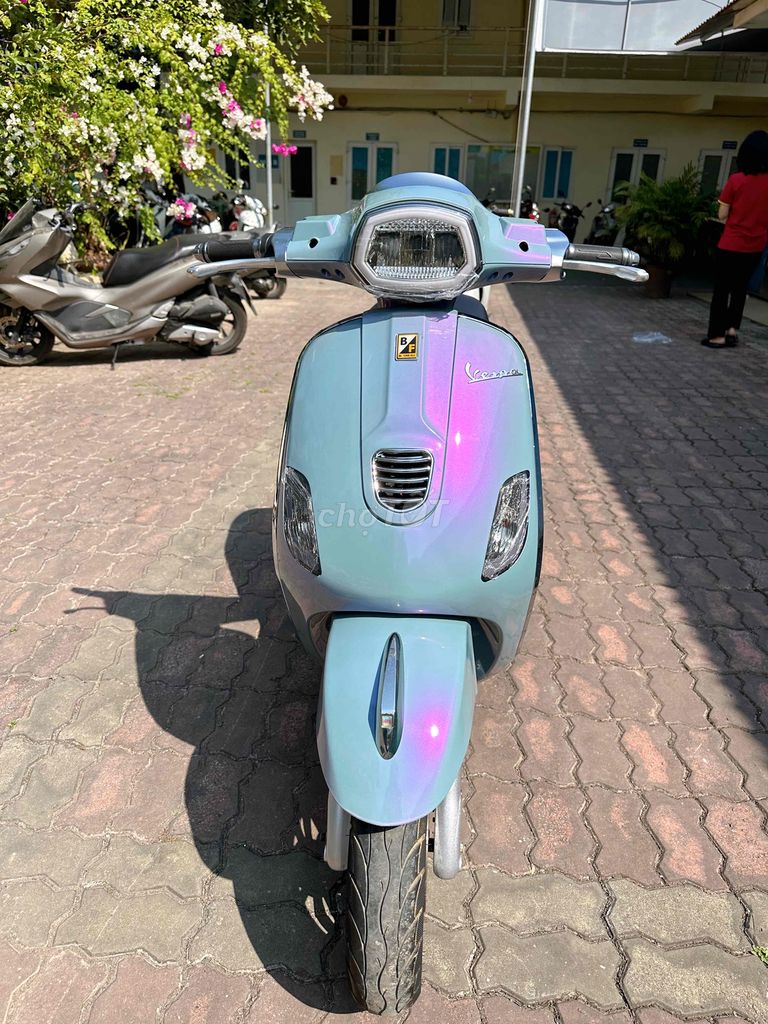 vespa đèn vuông càng đúc ắc quy siêu lướt 2024