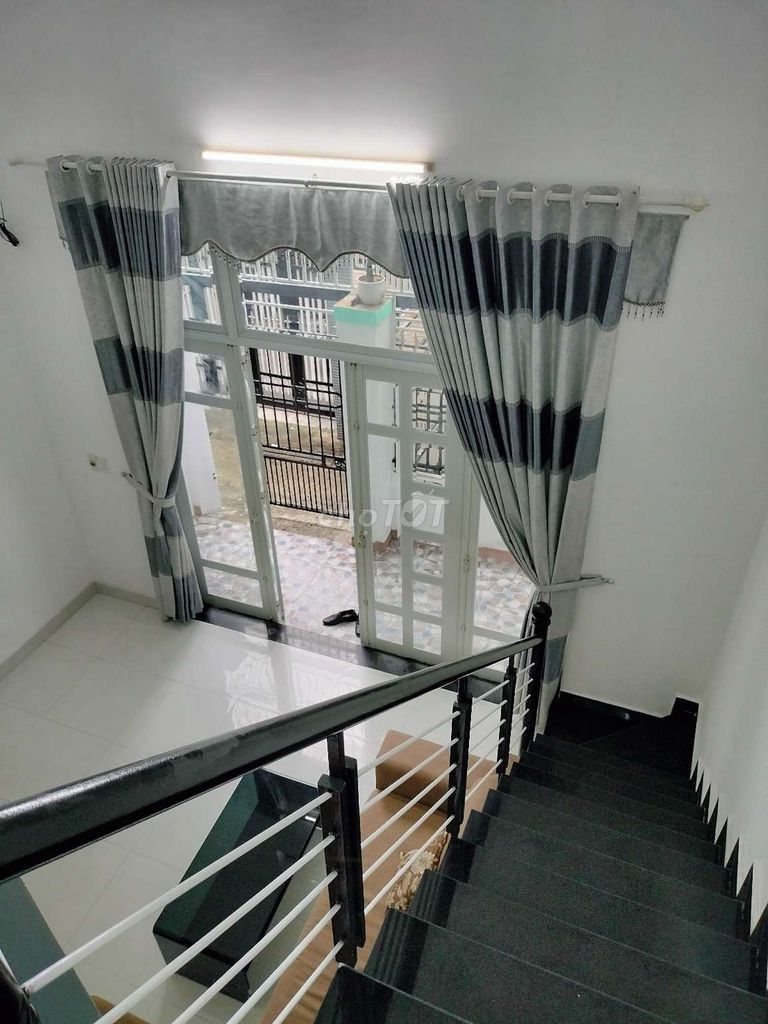 NHÀ GÁC LỮNG 80m2, LIÊN CHIỂU,GIÁ 2,3x