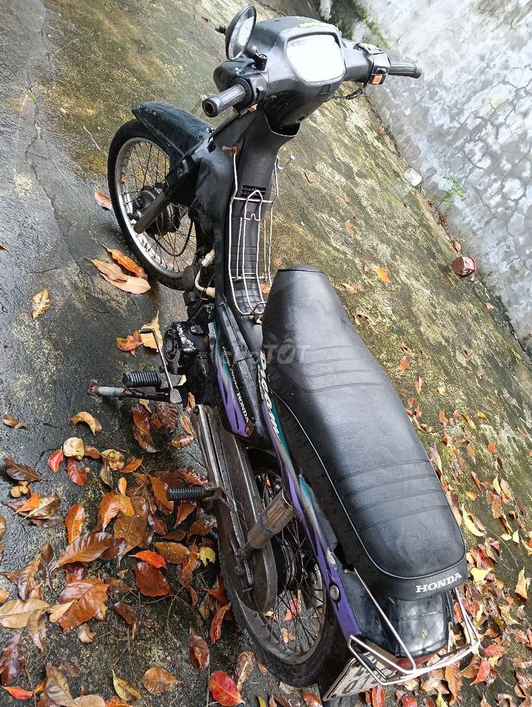 Honda Dream màu Đen. Mua bán Xe máy tại Huyện Hòa Vang Đà Nẵng được đăng bởi Phan viết huy thiện hình 2