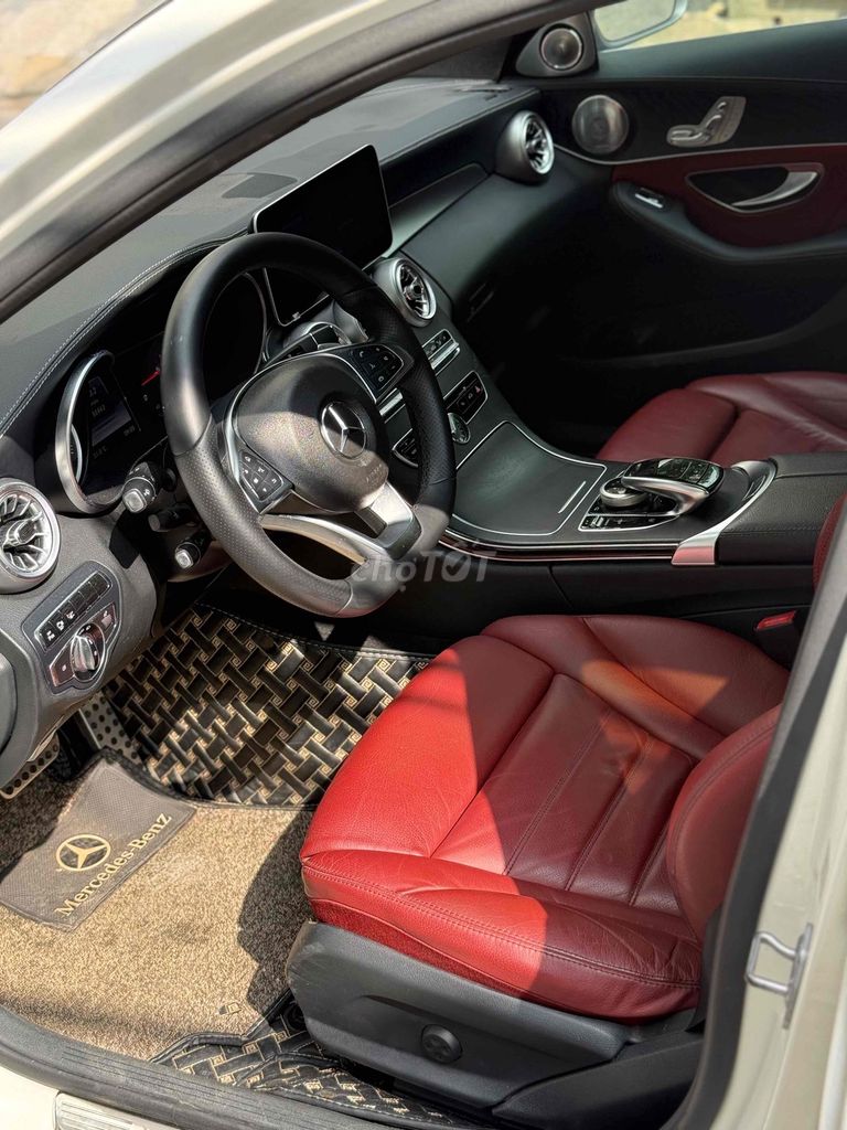 Mercedes Benz C300 AMG - 6Vạn . model 2020. Mua bán Ô tô tại Quận 7 Tp Hồ Chí Minh được đăng bởi Thông Sport  hình 2