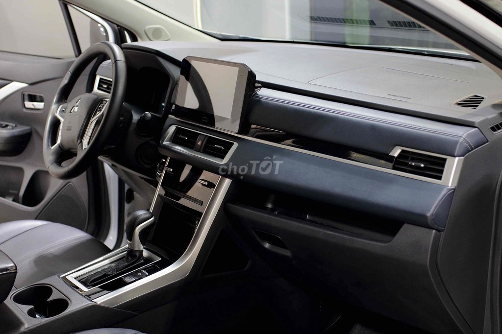 Mitsubishi Xpander Cross 2024 - 59000 km như mới. Mua bán Ô tô tại Huyện Bình Chánh Tp Hồ Chí Minh được đăng bởi Lê Nguyên hình 17