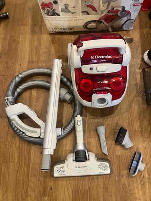 Máy hút bụi Electrolux 1800w mới nguyên thùng.. Mua bán Nội thất, đồ gia dụng khác tại Quận 5 Tp Hồ Chí Minh được đăng bởi duy khánh
