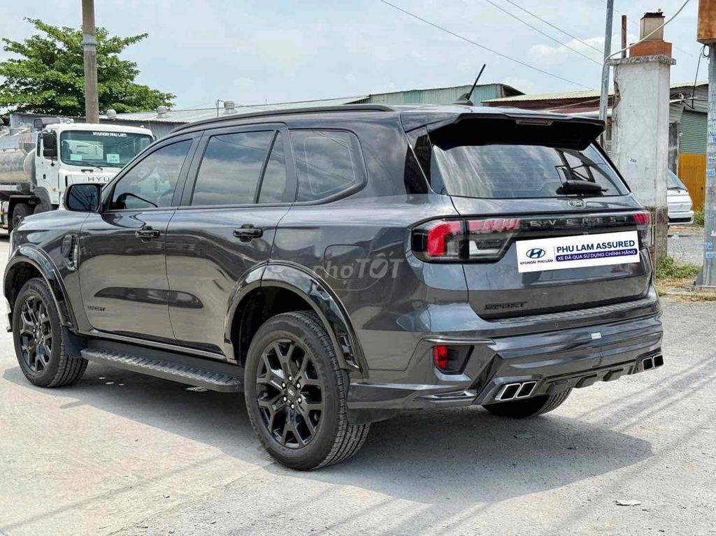 Ford Everest 2023 Sport 2.0L 4x2 AT - 26000 km. Mua bán Ô tô tại Huyện Bến Lức Long An được đăng bởi Nguyễn Huynh hình 2