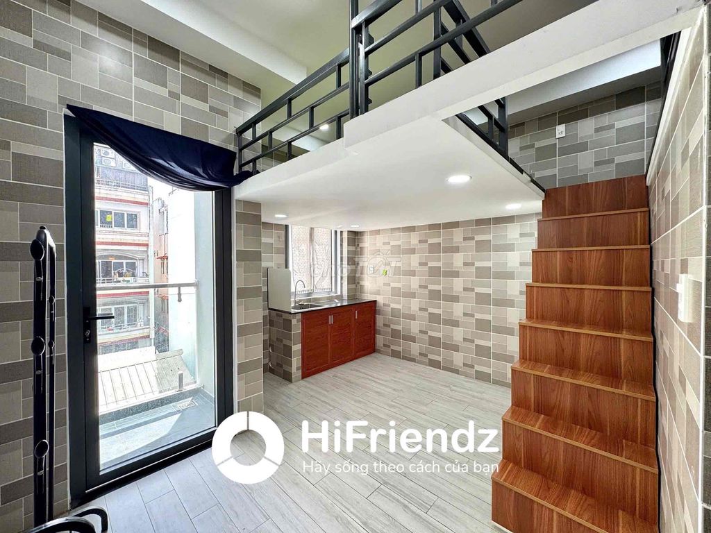 Phòng ban rộng siêu thoáng dạng Duplex ngay Gần chợ Bàu Sưn Quận 5