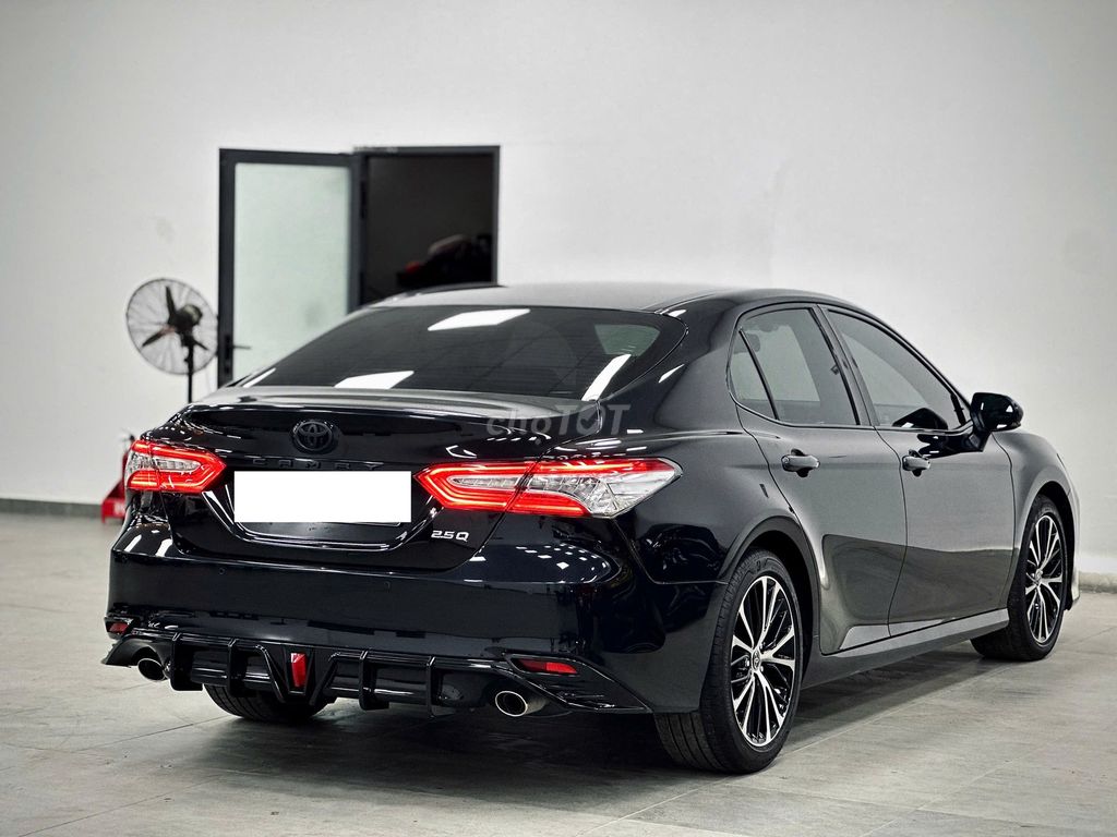 Toyota Camry 2.5Q Model 2022 siêu cọp. Mua bán Ô tô tại Quận 11 Tp Hồ Chí Minh được đăng bởi Kim Ngân Xe Lướt hình 6