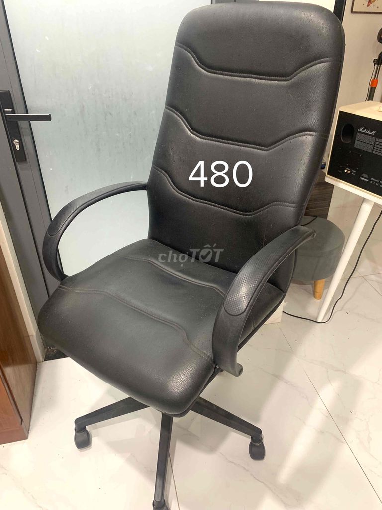 Ghế xoay văn phòng SG602 Da Đen chân xoay. Mua bán Đồ dùng văn phòng tại Thành phố Thủ Đức Tp Hồ Chí Minh được đăng bởi Thai Anh hình 1