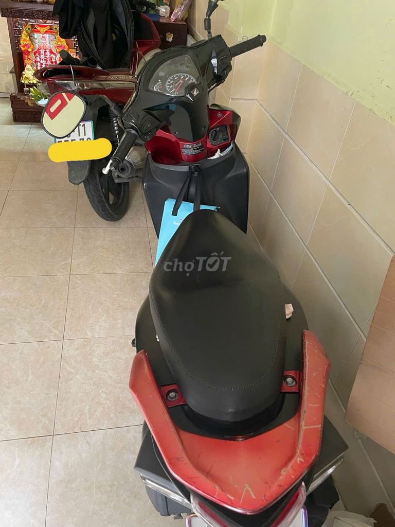 VISION ĐỎ ĐEN ZIN CÓ SMARTKEY SH và chìa secua. Mua bán Xe máy tại Quận 5 Tp Hồ Chí Minh được đăng bởi LỆ hình 4