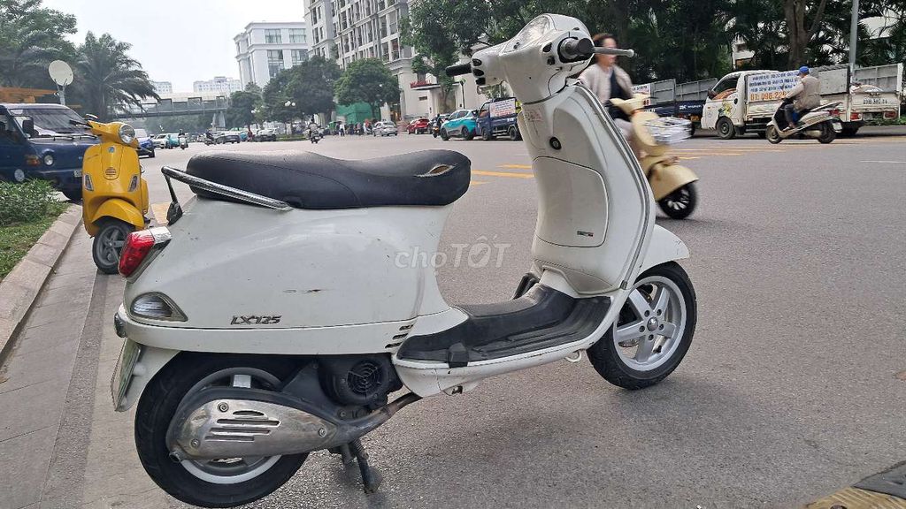 Piaggio Vespa LX 125. Mua bán Xe máy tại Quận Hai Bà Trưng Hà Nội được đăng bởi bùi hữu liêm  hình 1