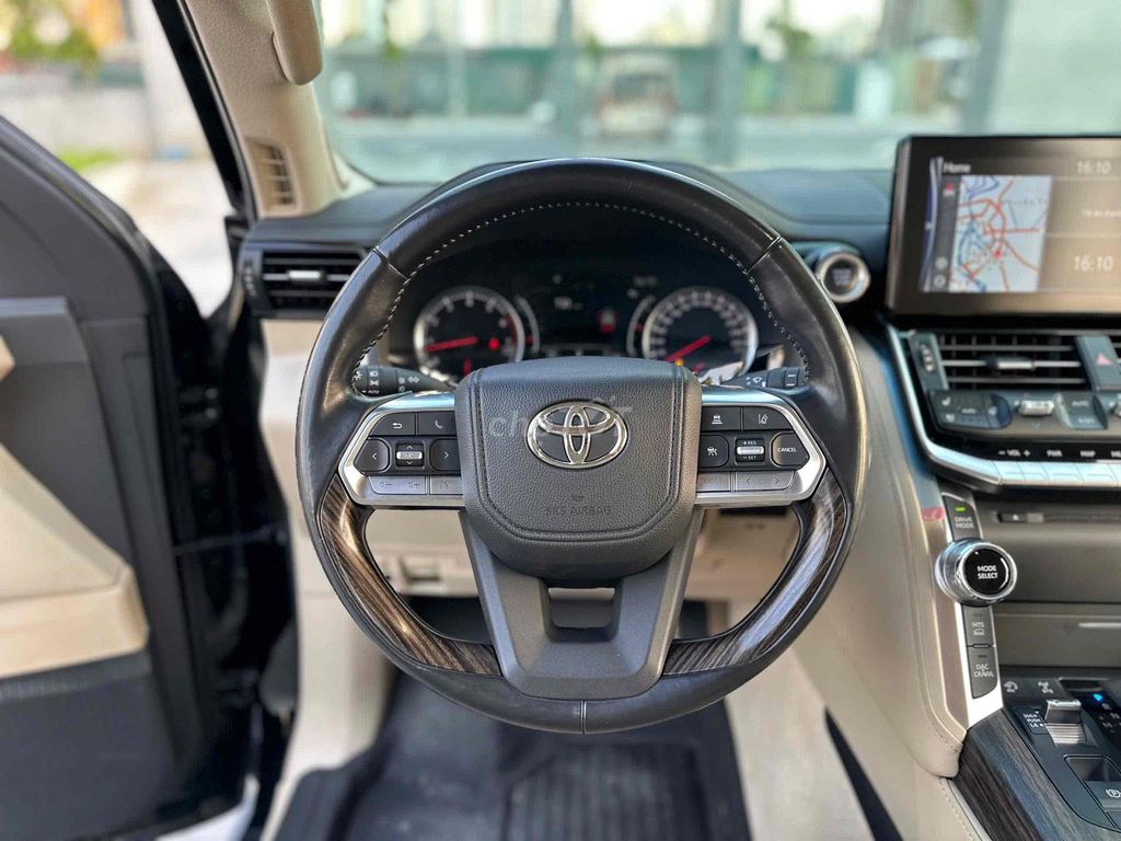 Landcruiser LC300 2021 model 2022 cực chất. Mua bán Ô tô tại Quận Nam Từ Liêm Hà Nội được đăng bởi Đại lý Toyota Mỹ Đình hình 5