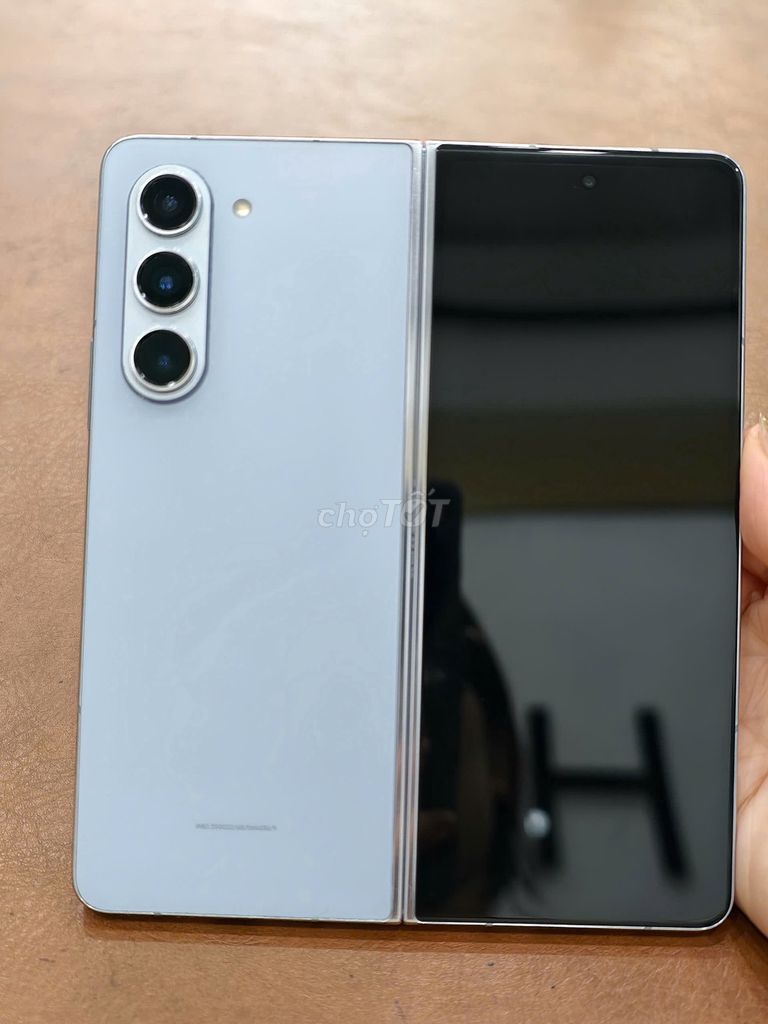 Samsung Galaxy Z Fold 5 bản chính hãng 256gb Xanh. Mua bán Điện thoại tại Quận Đống Đa Hà Nội được đăng bởi Hn Store hình 1