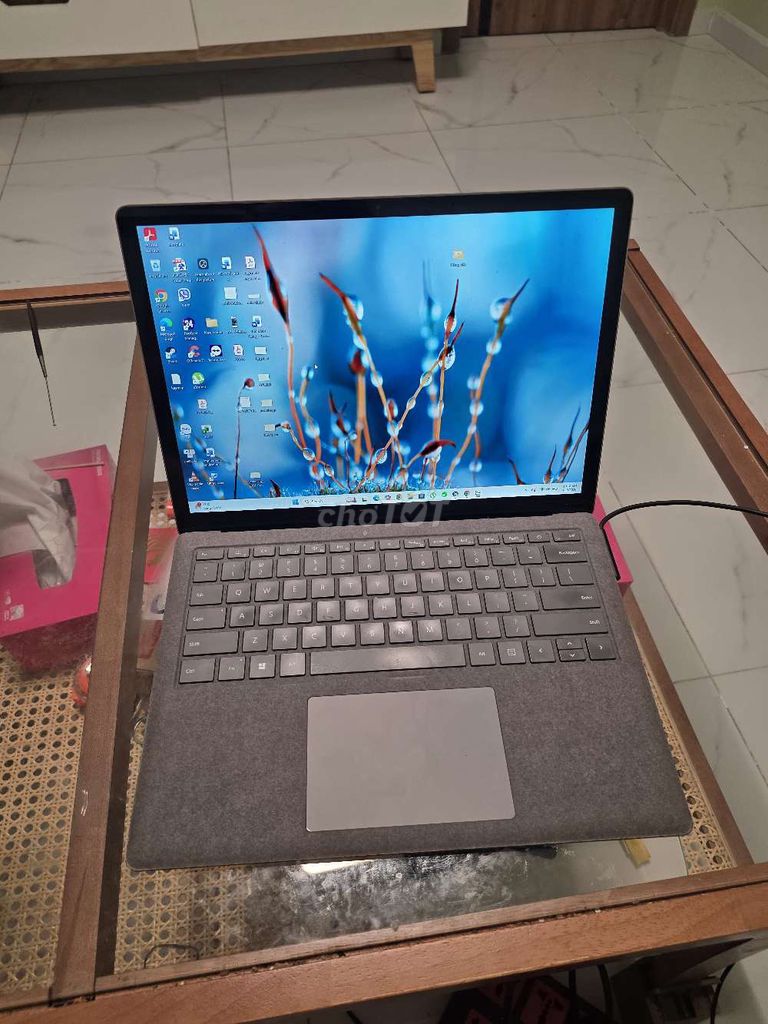Microsoft Surface Laptop 4 AMD Ryzen 5 8GB. Mua bán Laptop tại Quận 4 Tp Hồ Chí Minh được đăng bởi Dũng Minh Phí hình 1