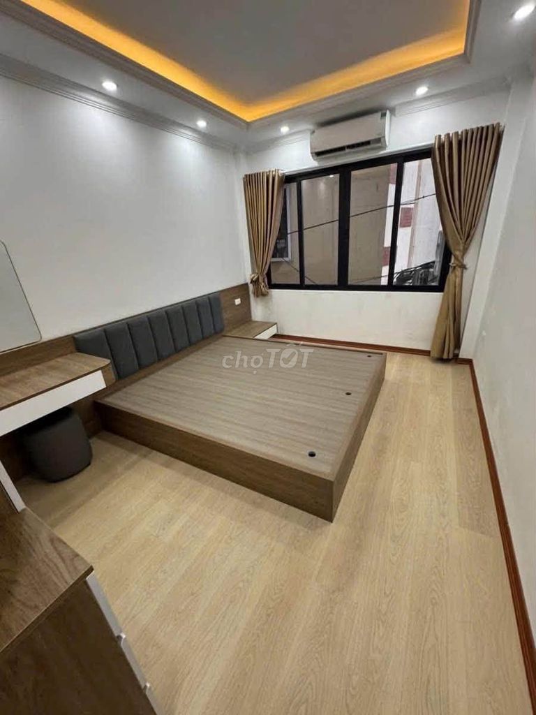 Продажа дома 30 м², 5 этажей, лифт, авто, Ла Кхе, Ха Донг