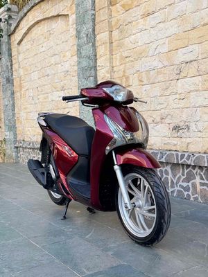 Sh 125fi cuối 2015 sơn zin máy zin xe đại chất. Mua bán Xe máy tại Quận Cầu Giấy Hà Nội được đăng bởi nguyễn bích thuỷ