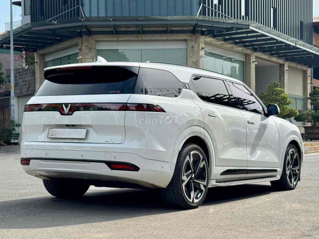 VF9 2023 Plus - Trắng - 5vkm- Thuê pin (CATL). Mua bán Ô tô tại Thành phố Thủ Đức Tp Hồ Chí Minh được đăng bởi OTOCITY hình 2