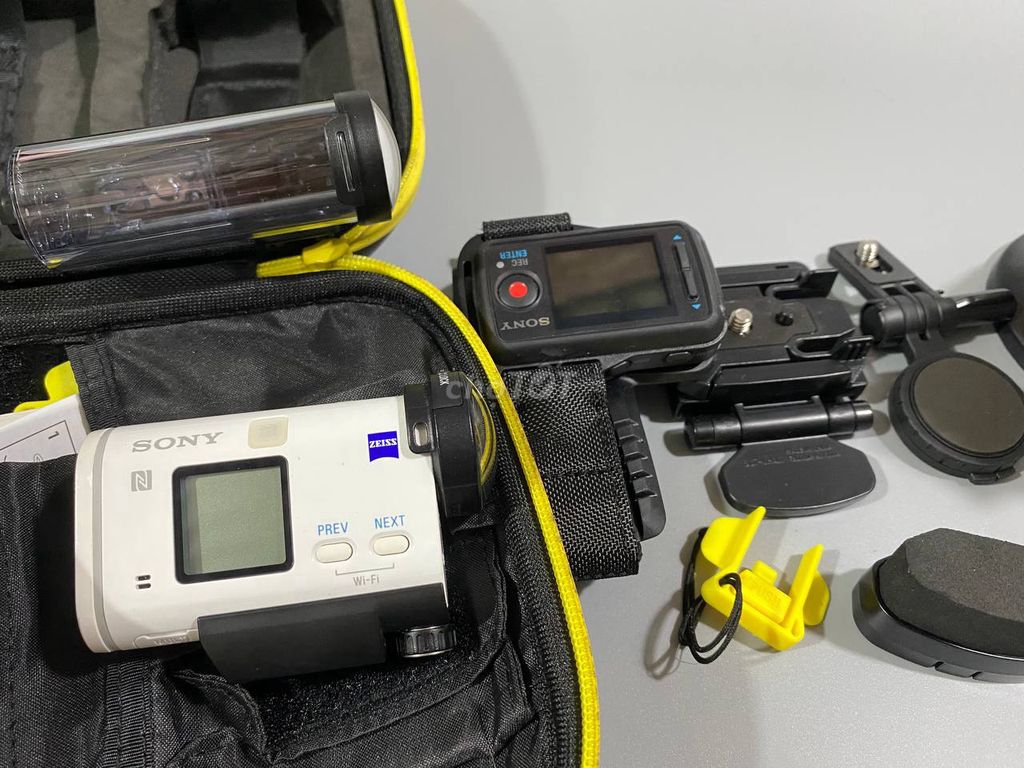 combo máy quay hành động Sony HDR-AS200V. Mua bán Máy ảnh, Máy quay tại Huyện Trà Ôn Vĩnh Long được đăng bởi maximura hình 1