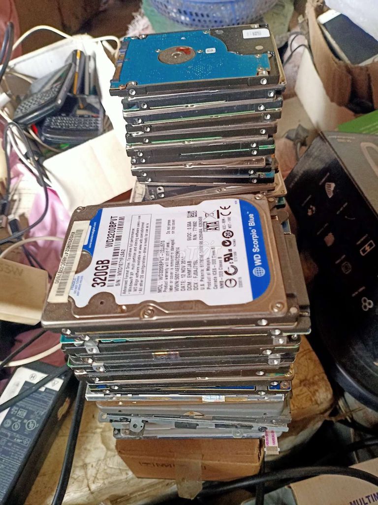 Ổ cứng laptop WD WD3200BPVT 320GB. Mua bán Linh kiện (RAM, Card...) tại Quận Hoàng Mai Hà Nội được đăng bởi Linh kiện cũ giá rẻ hình 1