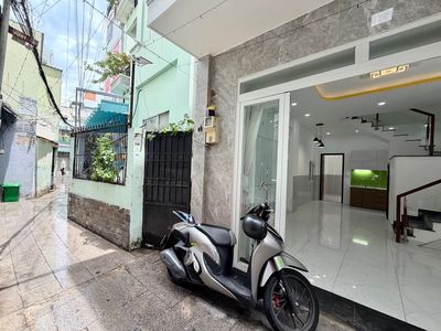 NHÀ MỚI XÂY, TRUNG TÂM BTHẠNH GẦN ĐƯỜNG LỚN DT GẦN 60M2 MÀ CHỈ 6,79 tỷ