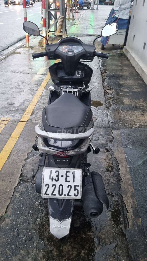 Honda Air Blade 2009 Đen. Mua bán Xe máy tại Quận Hải Châu Đà Nẵng được đăng bởi Dức long hình 3