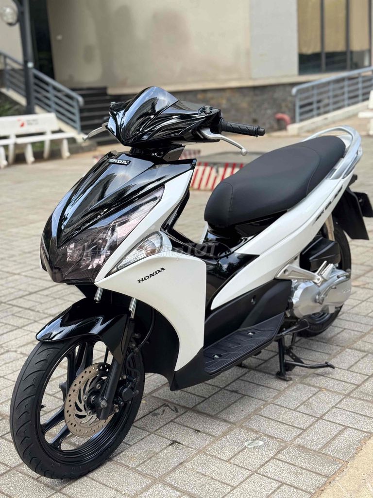 Honda Air Blade 2011 Белый, двигатель полностью оригинальный, отличное состояние