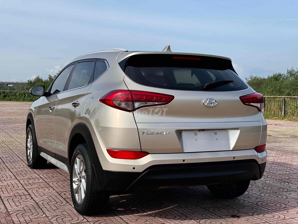 Hyundai Tucson 2018 2.0 AT - 82000 km. Mua bán Ô tô tại Quận Cẩm Lệ Đà Nẵng được đăng bởi nguyễn văn khoa hình 9